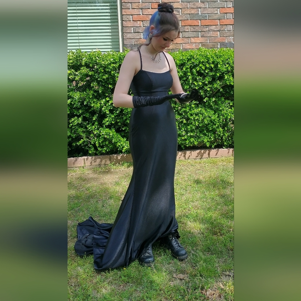 Elegant Black Evening Gown